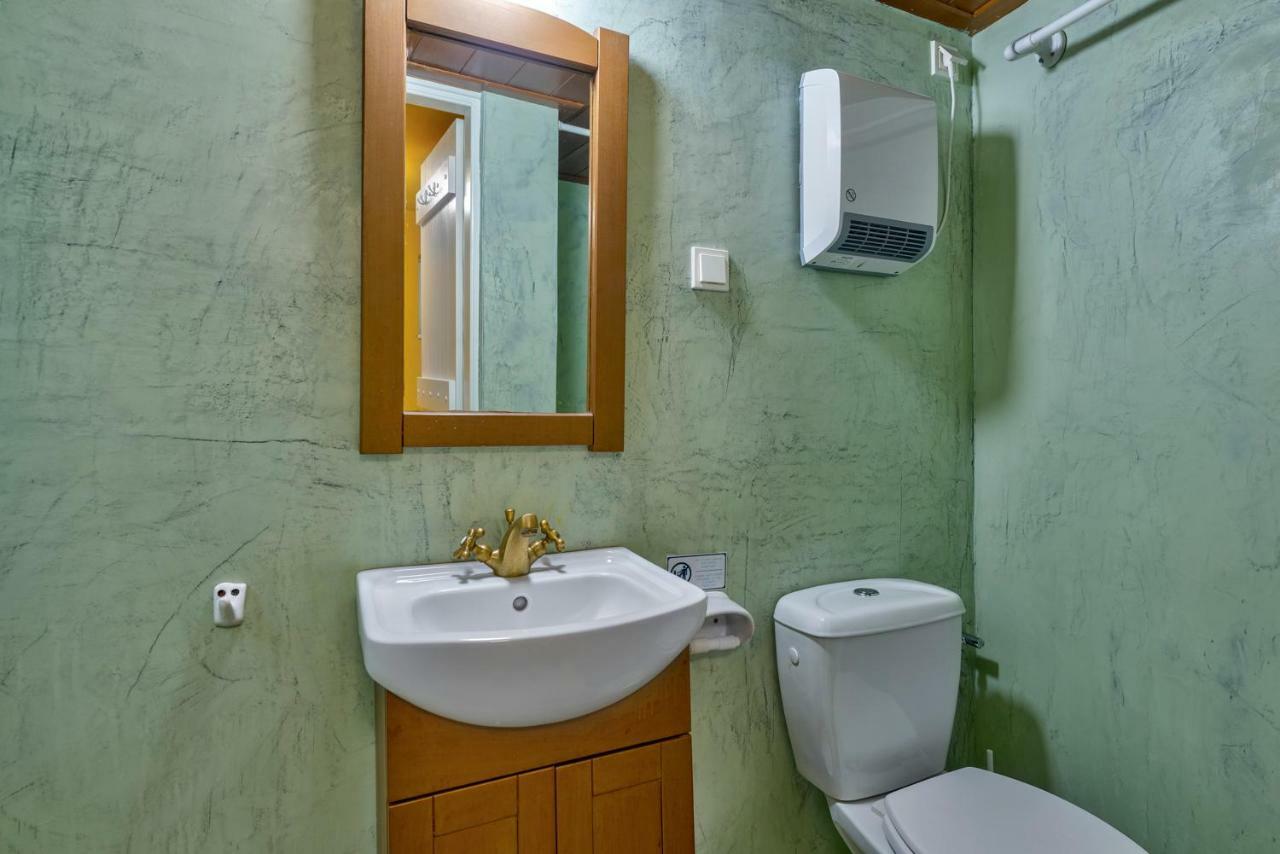Island Of Luxury Apartments Ермополи Екстериор снимка
