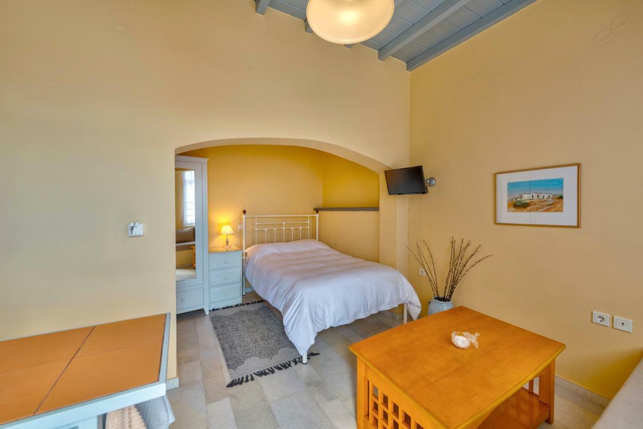 Island Of Luxury Apartments Ермополи Екстериор снимка